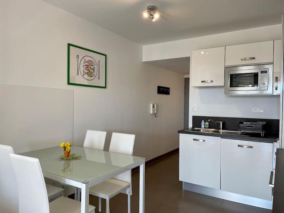 17 - Appartement Neuf, Parking Terrasse Et Jolie Vue Бандоль Екстер'єр фото