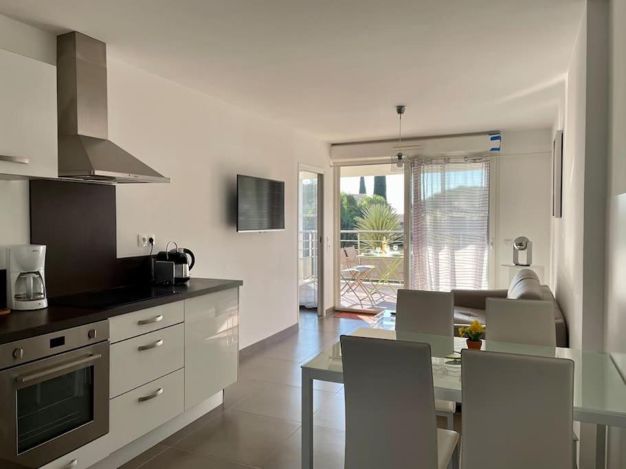 17 - Appartement Neuf, Parking Terrasse Et Jolie Vue Бандоль Екстер'єр фото